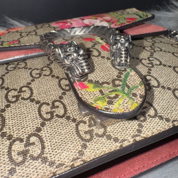Gucci Supreme Red Bloom Dionysus Shoulder/Crossbody - Picture 7 of 14